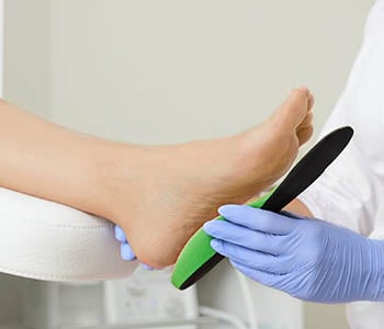 Fitting orthotics